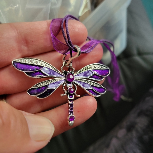 NWT beautiful purple enamel, rhinestone dragon fly necklace multi strand - Picture 3 of 3